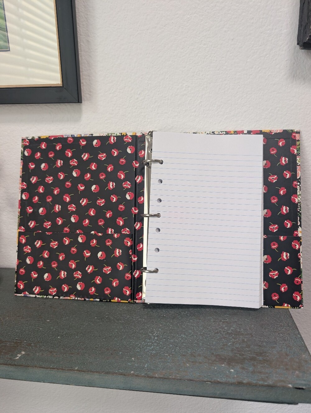 Vera Bradley Poppy Fields Small 3 Ring Binder w/ Note Paper and Interior Pockets - Picture 2 of 9